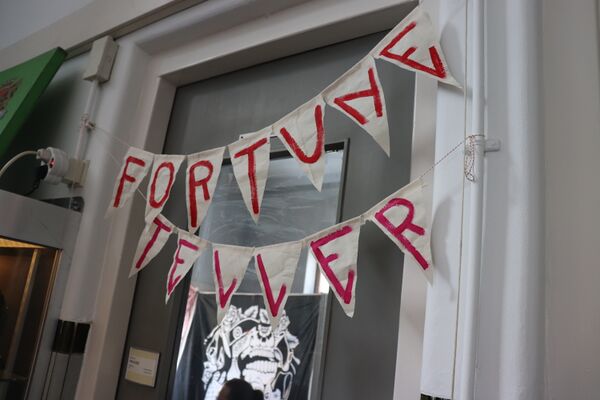 FortuneTellerSign.JPG