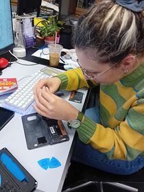 phone battery replacement of eleni's phone