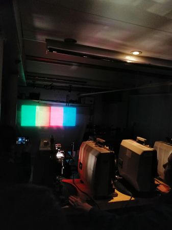 Projector1.jpg