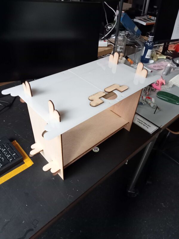 Final shelf design for the project TL;DR (unsanded)