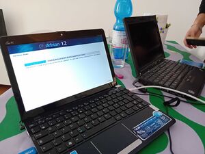Asus-eeepc-1215b-05.jpg